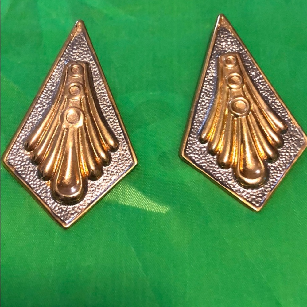 Used earrings